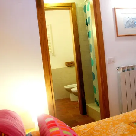 Lägenhet La Casetta Della Pietra Montale (Liguria)